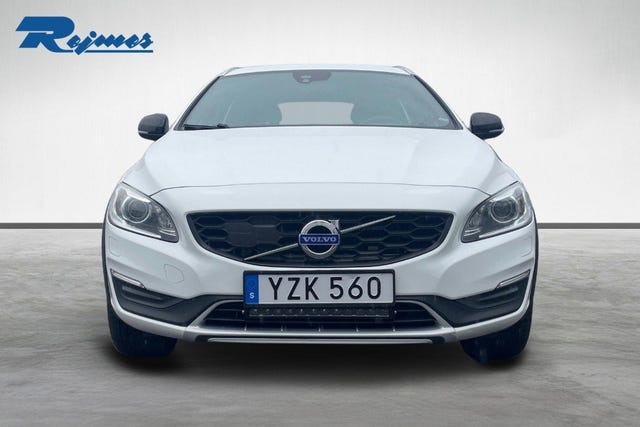 Volvo V60 Cross Country 2018 – bild 3