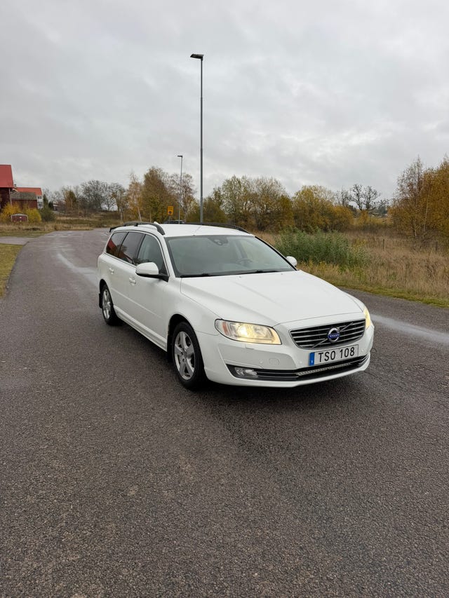 Volvo V70 2015