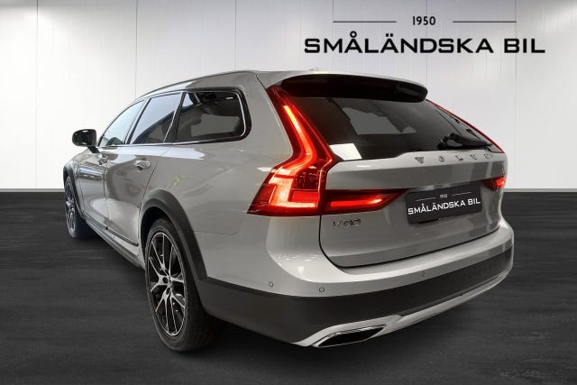 Volvo V90 Cross Country 2019 – bild 3