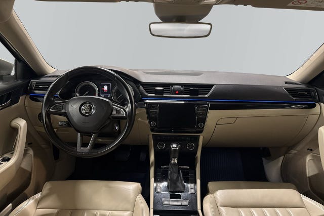 Skoda Superb 2016 – bild 4