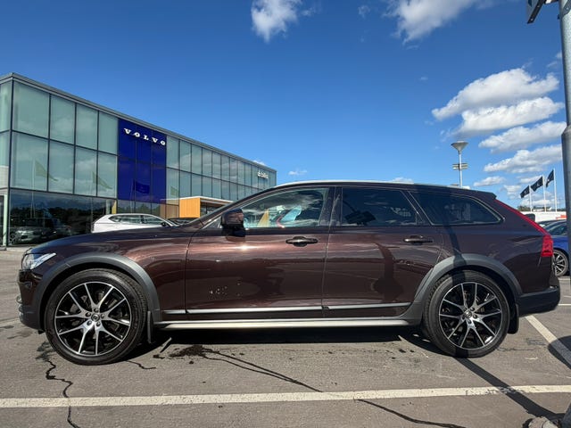 Volvo V90 Cross Country 2019 – bild 2