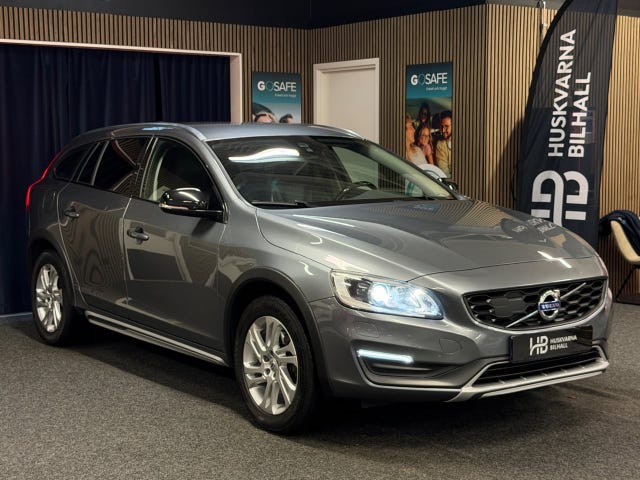 Volvo V60 Cross Country 2016