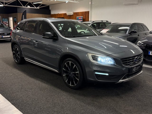 Volvo V60 Cross Country 2017