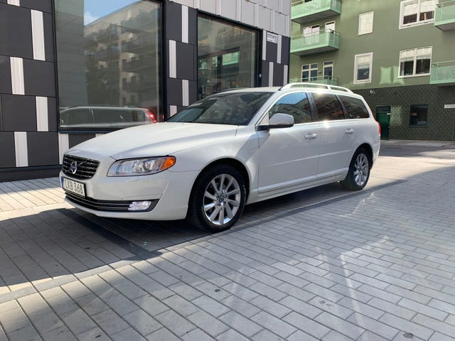 Volvo V70 2015