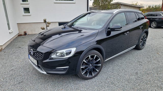 Volvo V60 Cross Country 2016