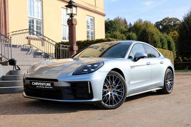 Porsche Panamera 4 2025