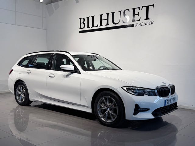 BMW 330e 2021