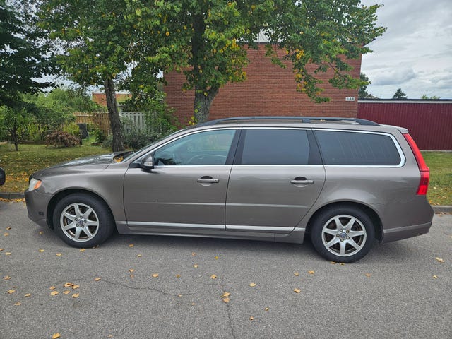 Volvo V70 2010 – bild 2