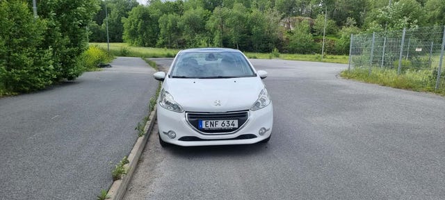 Peugeot 208 2014