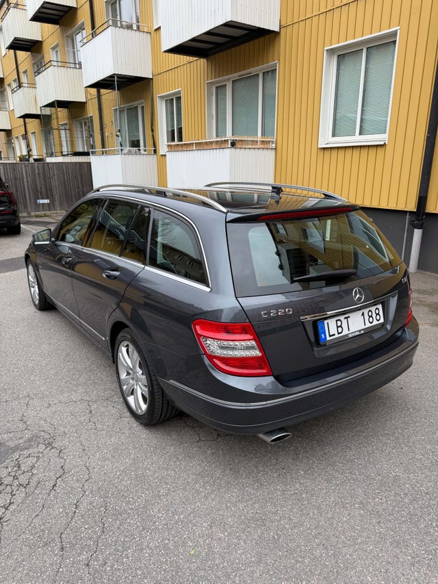 Mercedes-Benz C220 2011 – bild 4