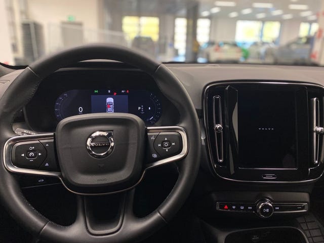 Volvo XC40 2025 – bild 4