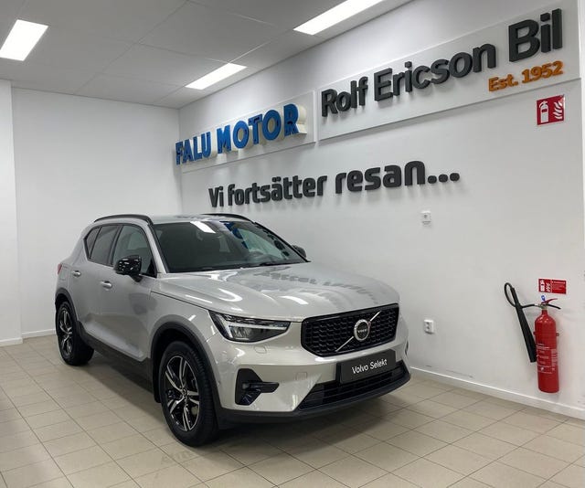 Volvo XC40 2025