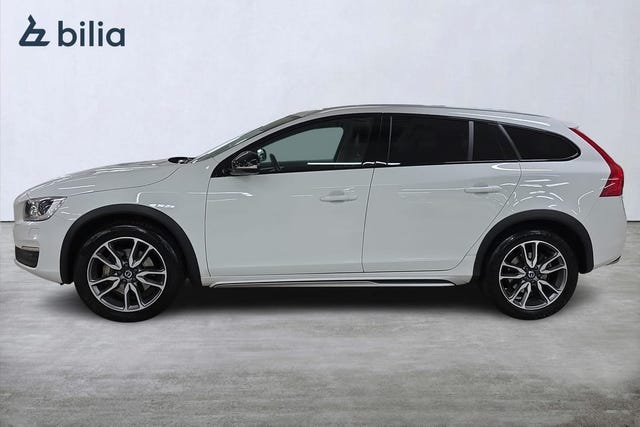 Volvo V60 Cross Country 2018 – bild 3
