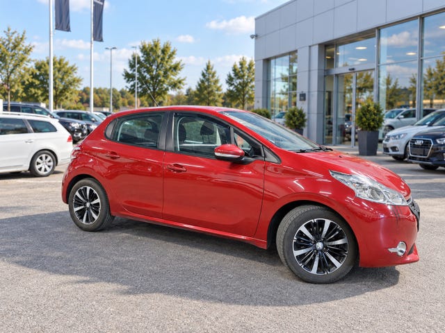Peugeot 208 2015