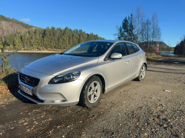 Volvo V40 2014