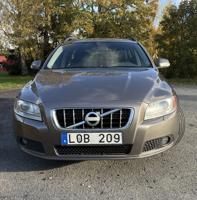 Volvo V70 2011