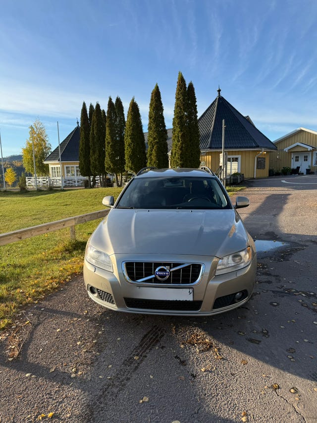 Volvo V70 2011 – bild 2