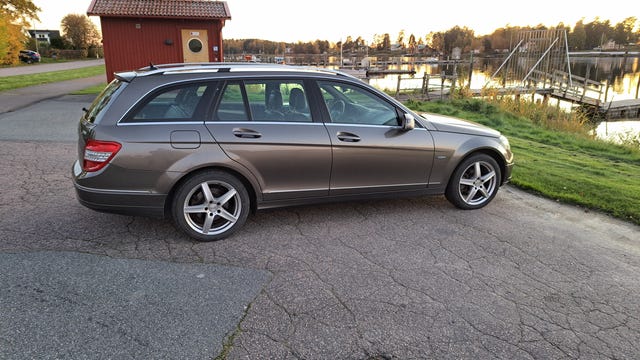 Mercedes-Benz C200 2010