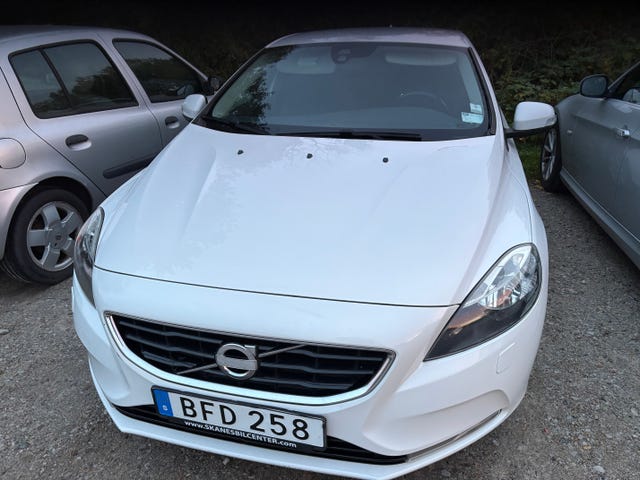 Volvo V40 2014