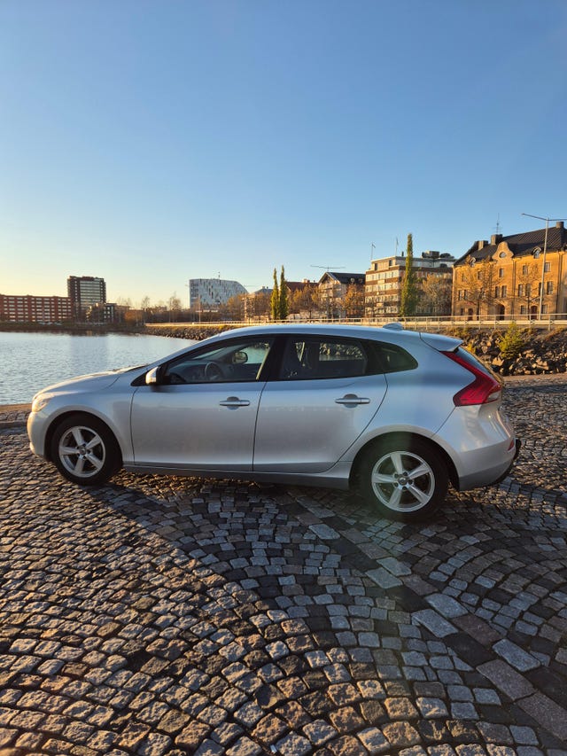 Volvo V40 2013 – bild 2