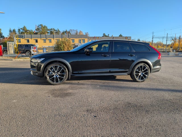 Volvo V90 Cross Country 2019 – bild 4