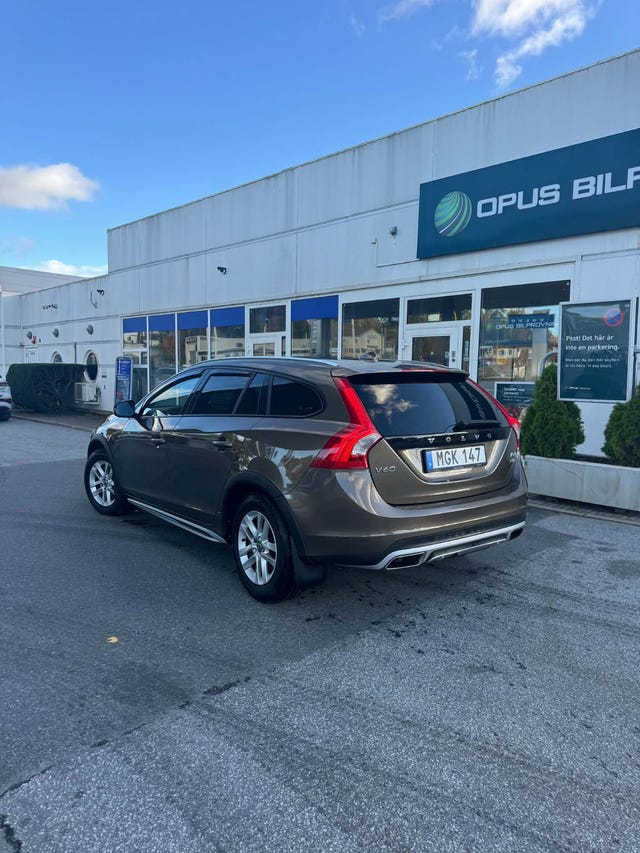 Volvo V60 Cross Country 2016 – bild 4