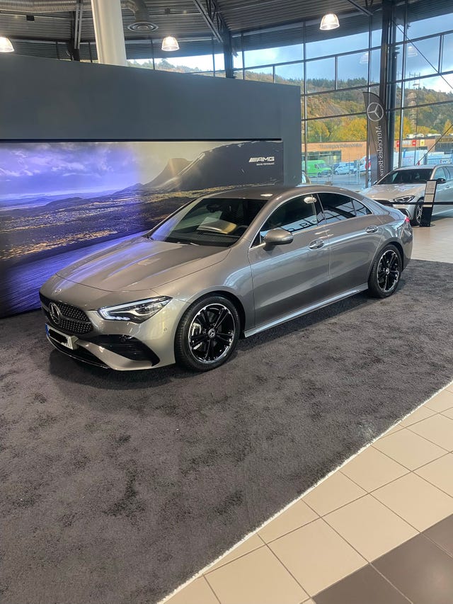 Mercedes-Benz CLA 200 2025