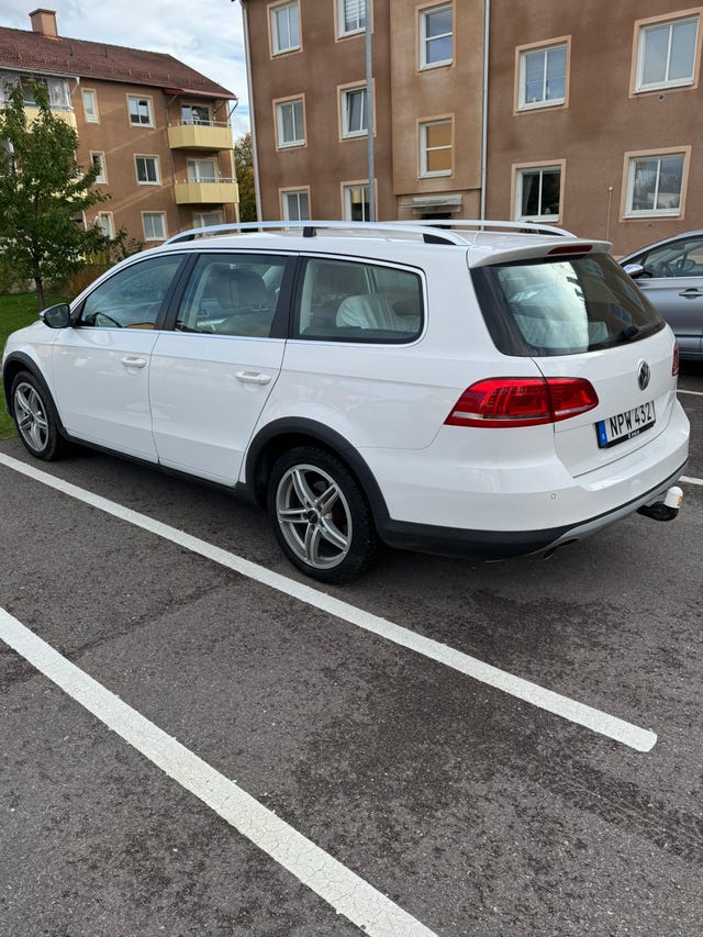 Volkswagen Passat Alltrack 2015 – bild 2