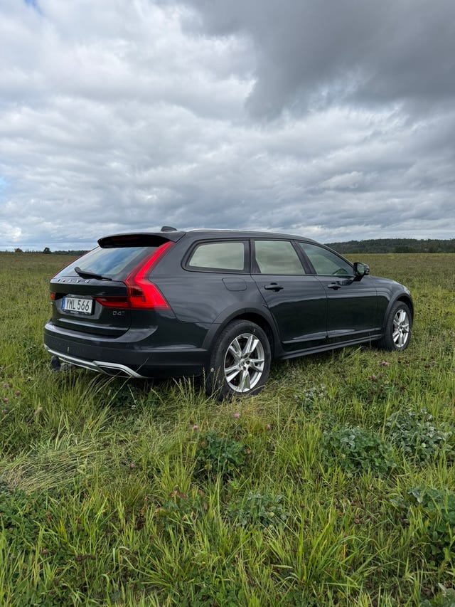 Volvo V90 Cross Country 2018 – bild 4