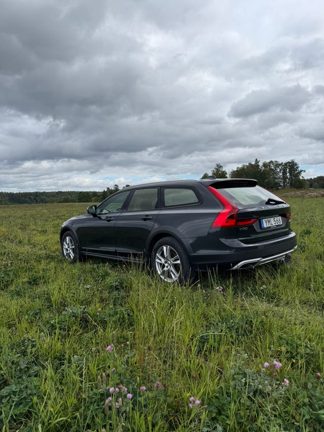 Volvo V90 Cross Country 2018 – bild 2