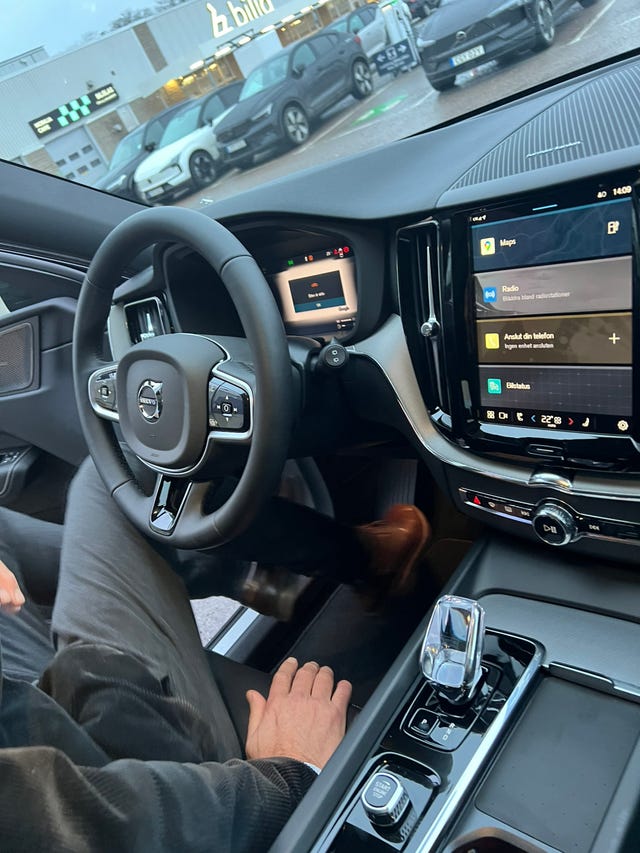 Volvo XC60 2025 – bild 3