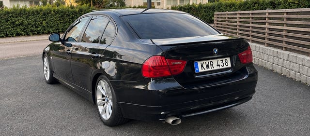 BMW 318d 2011 – bild 3