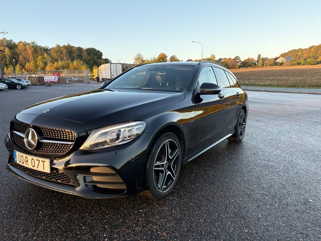 Mercedes-Benz C300 2021