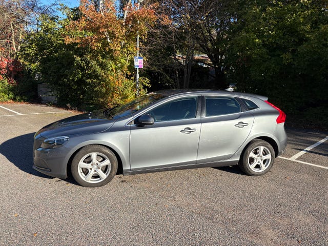 Volvo V40 2016 – bild 2