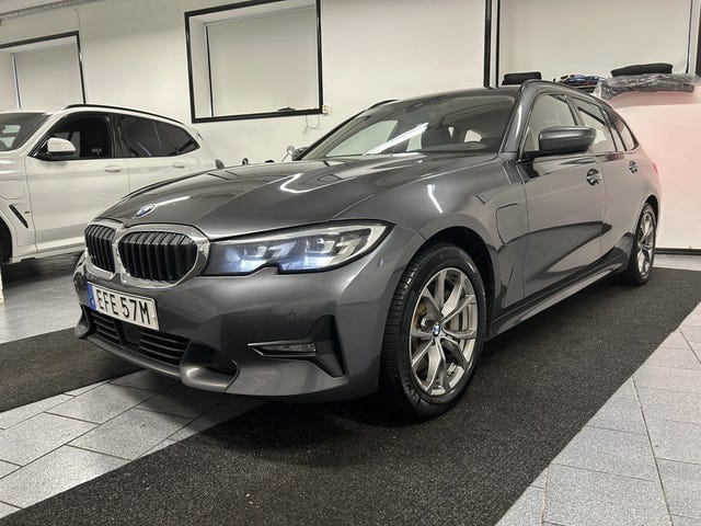 BMW 330e 2021