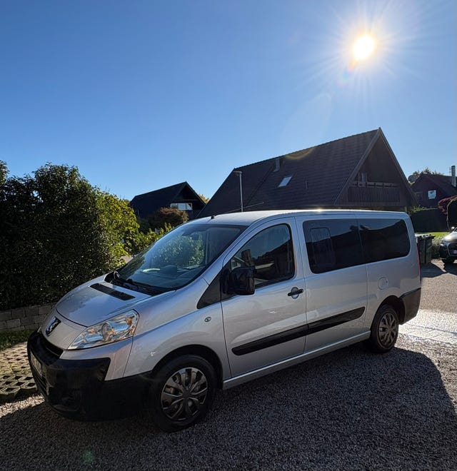 Peugeot Expert Tepee 2012