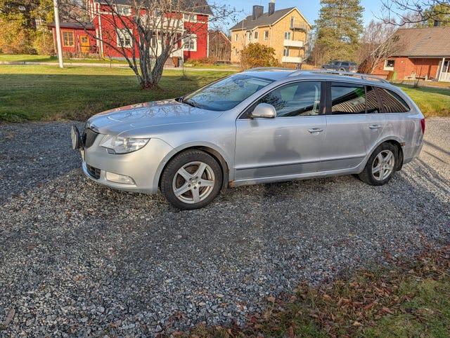 Skoda Superb 2012