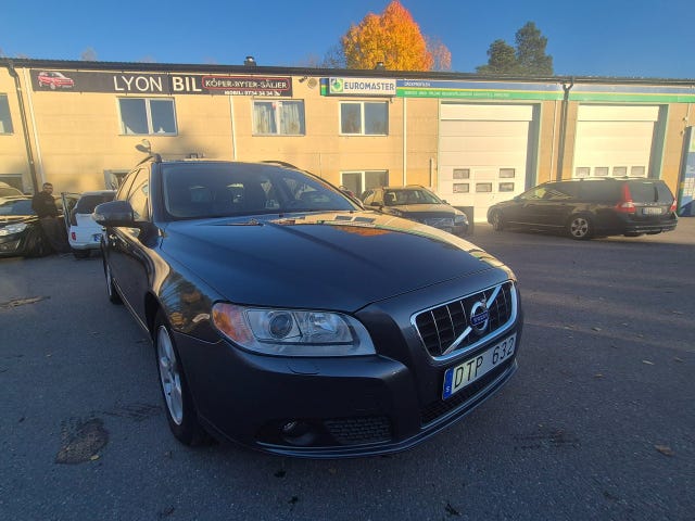Volvo V70 2010