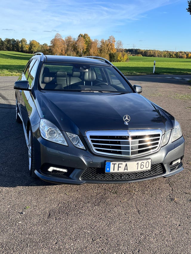 Mercedes-Benz E500 2011