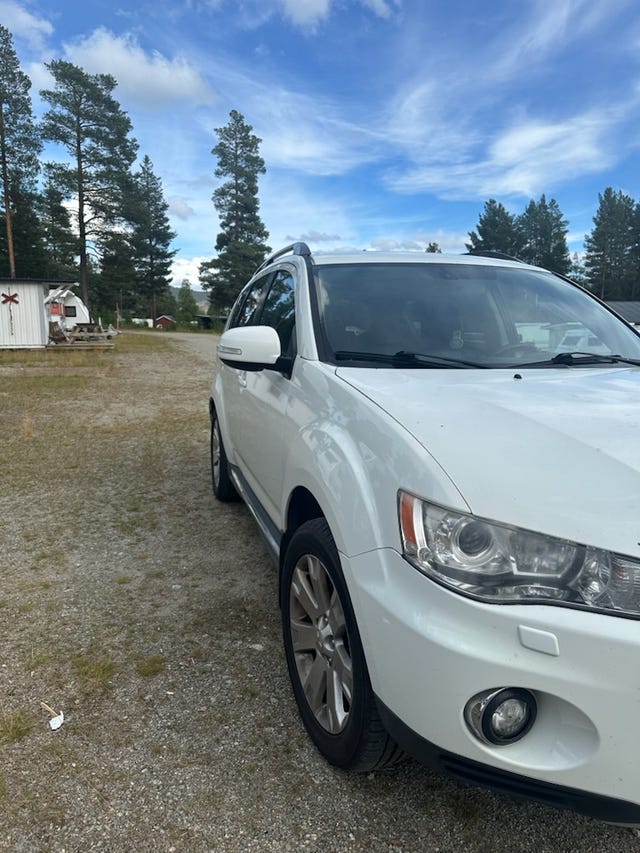 Mitsubishi Outlander 2011