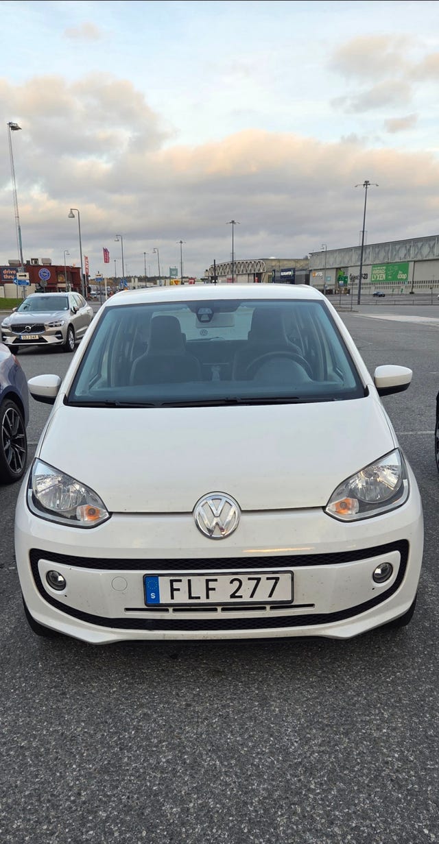 Volkswagen UP! 2015