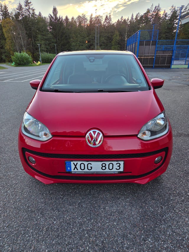 Volkswagen UP! 2012