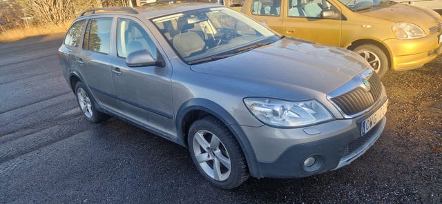 Skoda Octavia Scout 2012