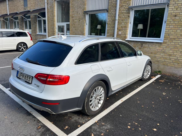 Audi A4 allroad 2015