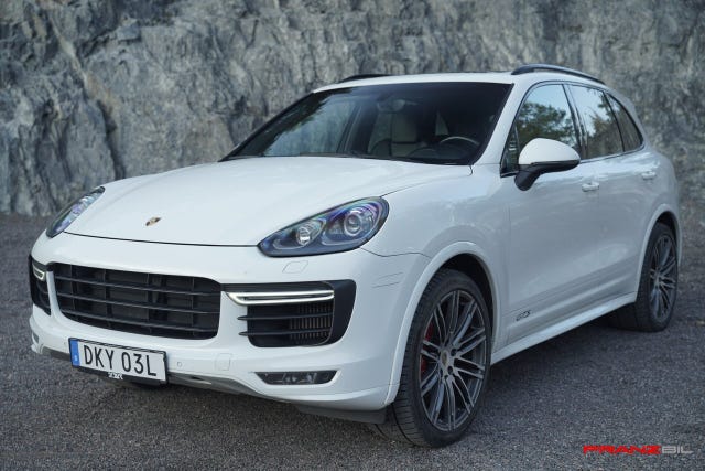 Porsche Cayenne GTS 2016