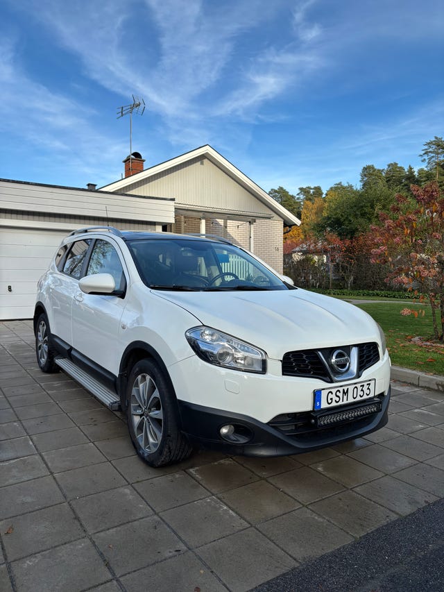 Nissan Qashqai+2 2010