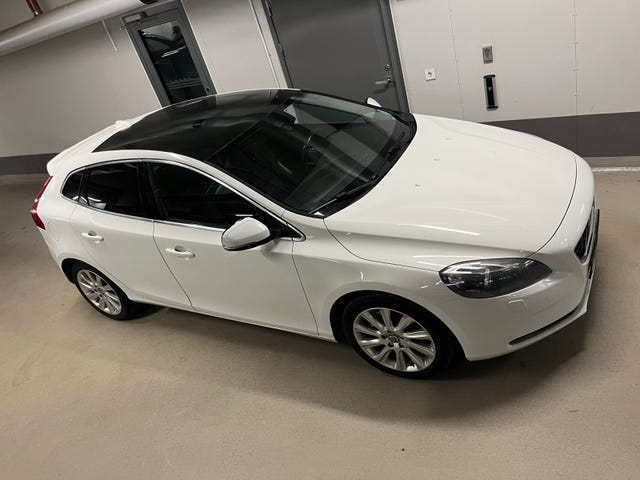 Volvo V40 2013 – bild 3