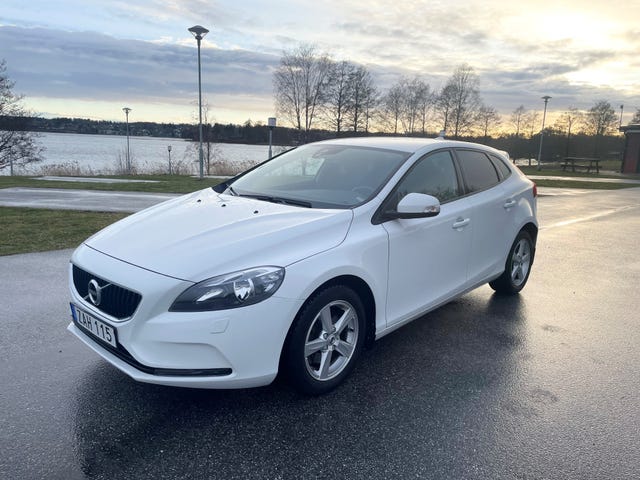 Volvo V40 2018