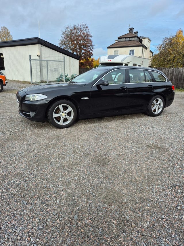 BMW 520d 2011 – bild 2