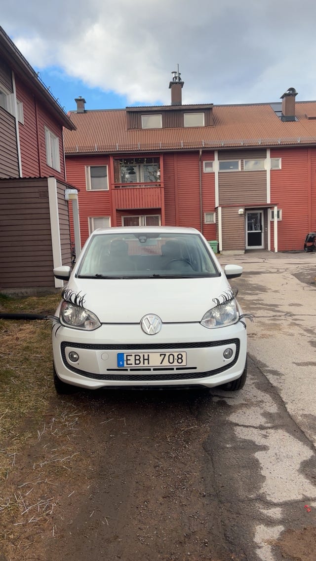 Volkswagen UP! 2014